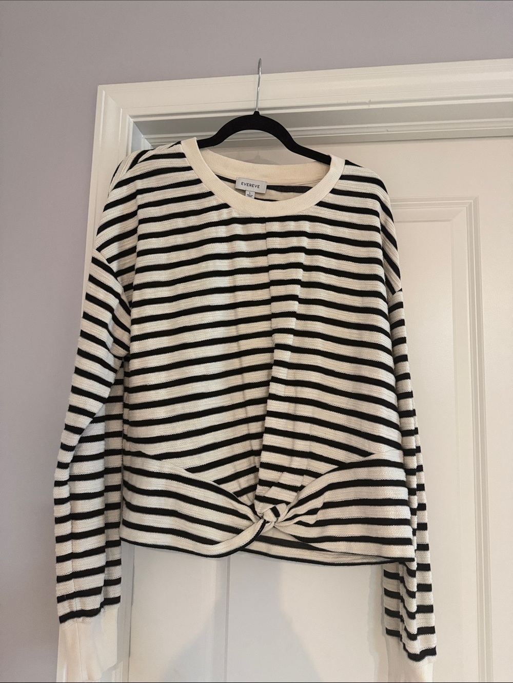 Evereve Black & Cream Striped Twist-Knot Crew Sweater